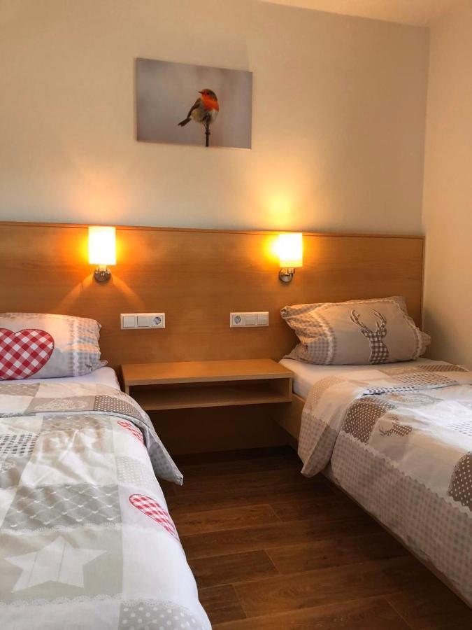 Ferienhaus Moni Mit 2 Separaten Wohnungen Am Silbersee Frielendorf Exteriör bild